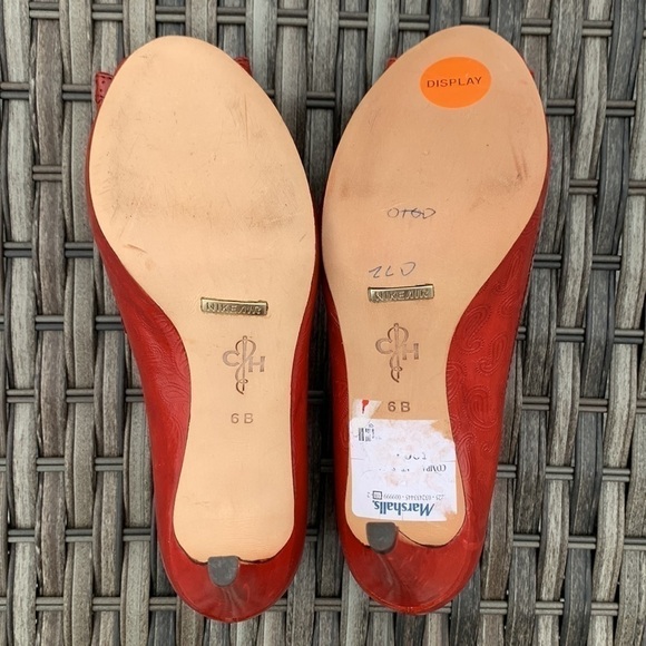 COLE Haan Nike Air Red Paisley Embossed Peep Toe Pumps with Bow - Picture 13 of 16